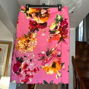 🌺 Pretty Talbots Floral Pencil Skirt Sz 8